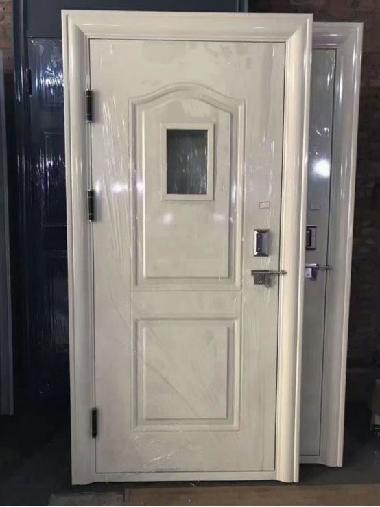 麦积学校教室门