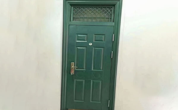 麦积学校教室门