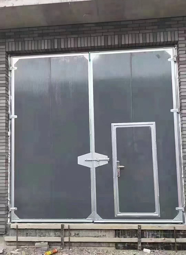 麦积工业平开门在大型设备制造车间的应用实例